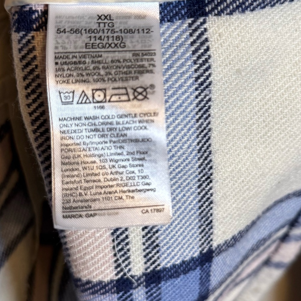 Gap‎ Plaid And Thick Flannel Shirt Jacket - Picture 4 of 7